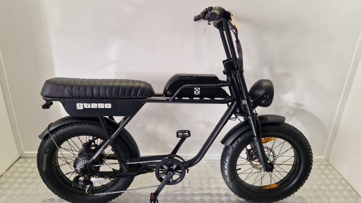 Foto van AGM GT250 tweedehands e-fatbike 20 inch achterwielmotor 480Wh via Budget Bike