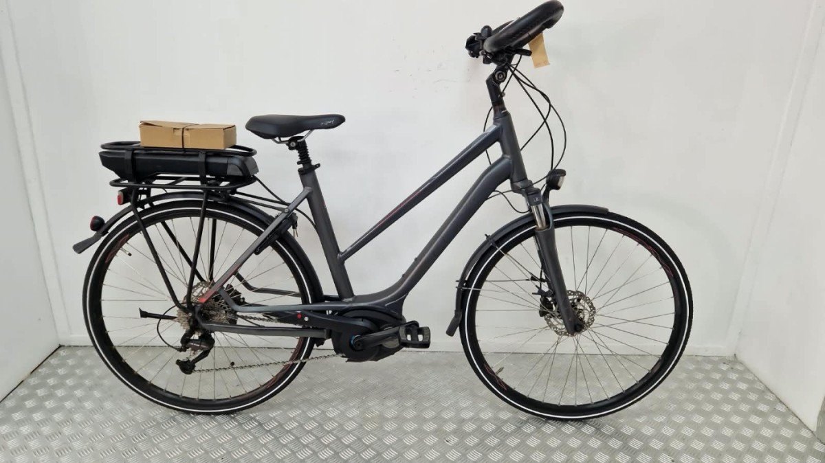 Foto van Cube Touring e-bike 54cm tweedehands Bosch 460Wh via Budget Bike